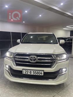 تۆیۆتا لاند کروزەر